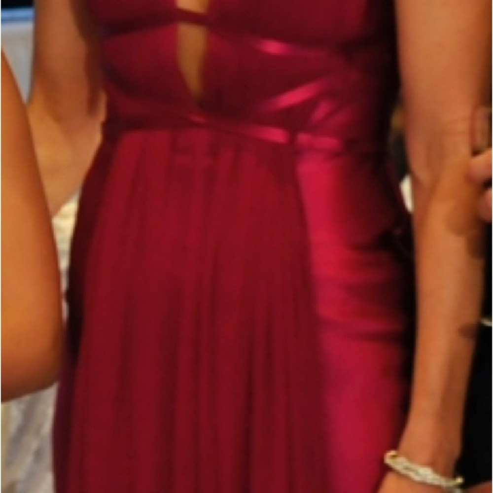 Elegant Pink Evening Dress, Size 4. - Picture 3 of 15